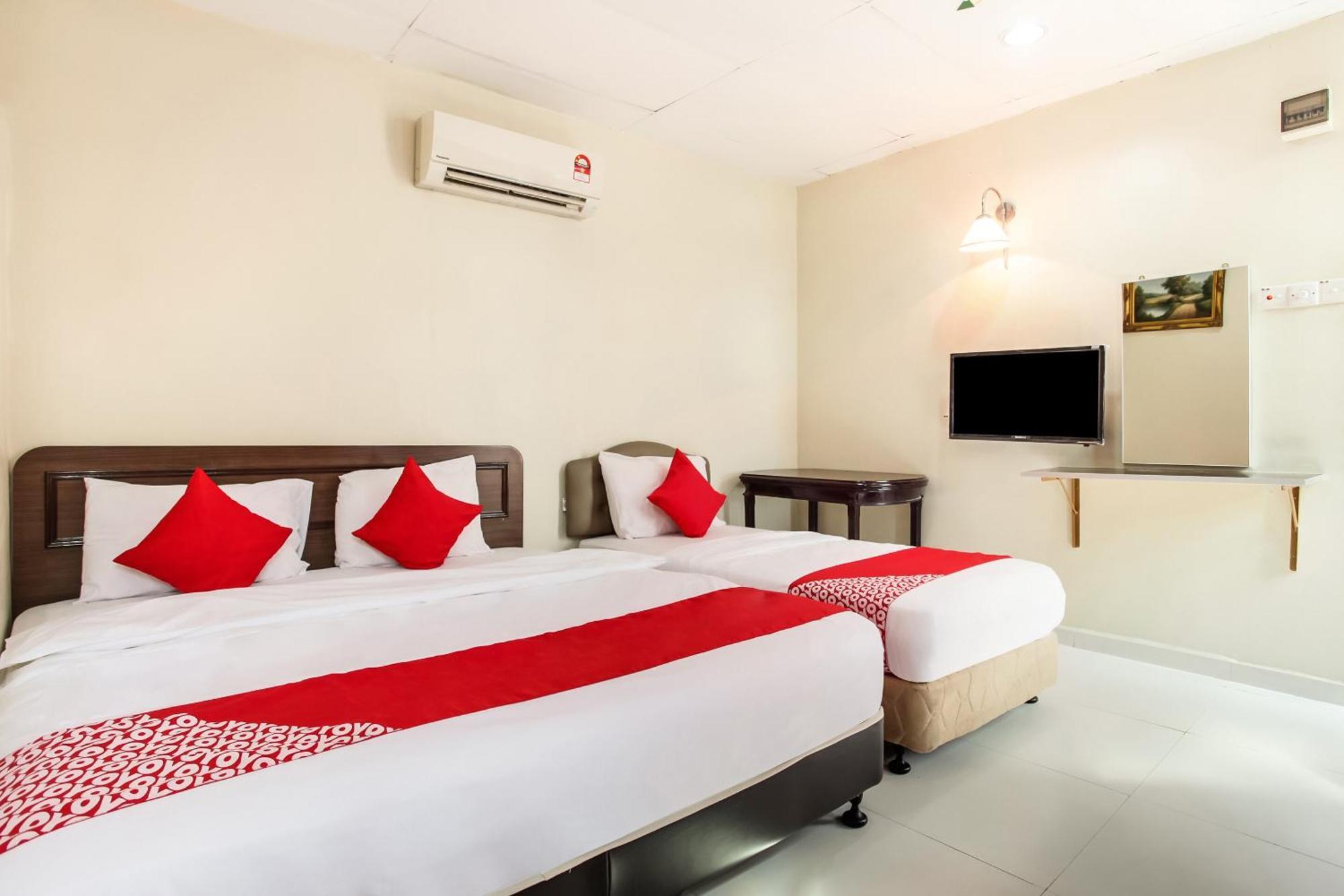 Super Oyo 89427 Kavanas Hotel Taiping Extérieur photo
