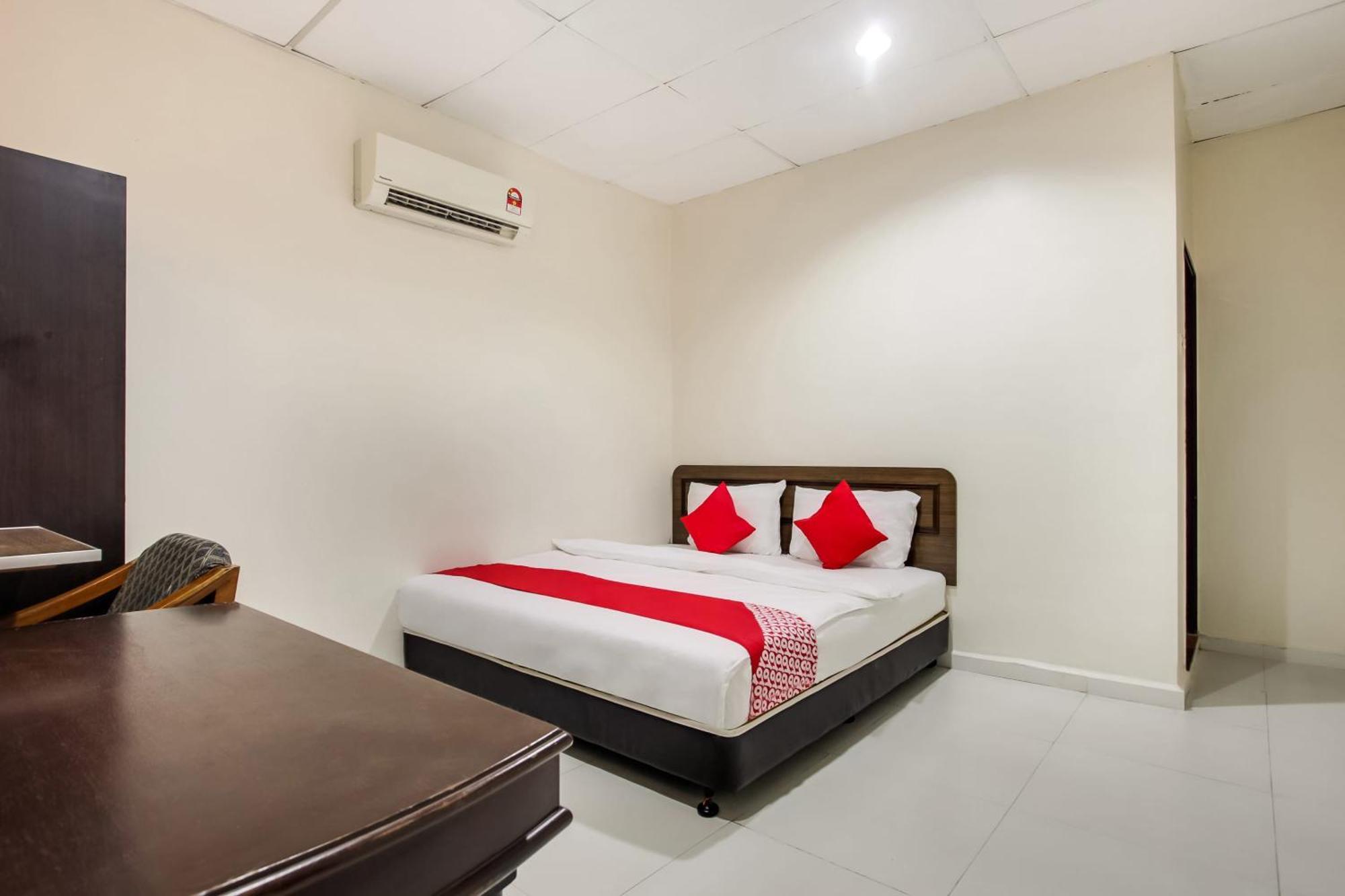 Super Oyo 89427 Kavanas Hotel Taiping Extérieur photo