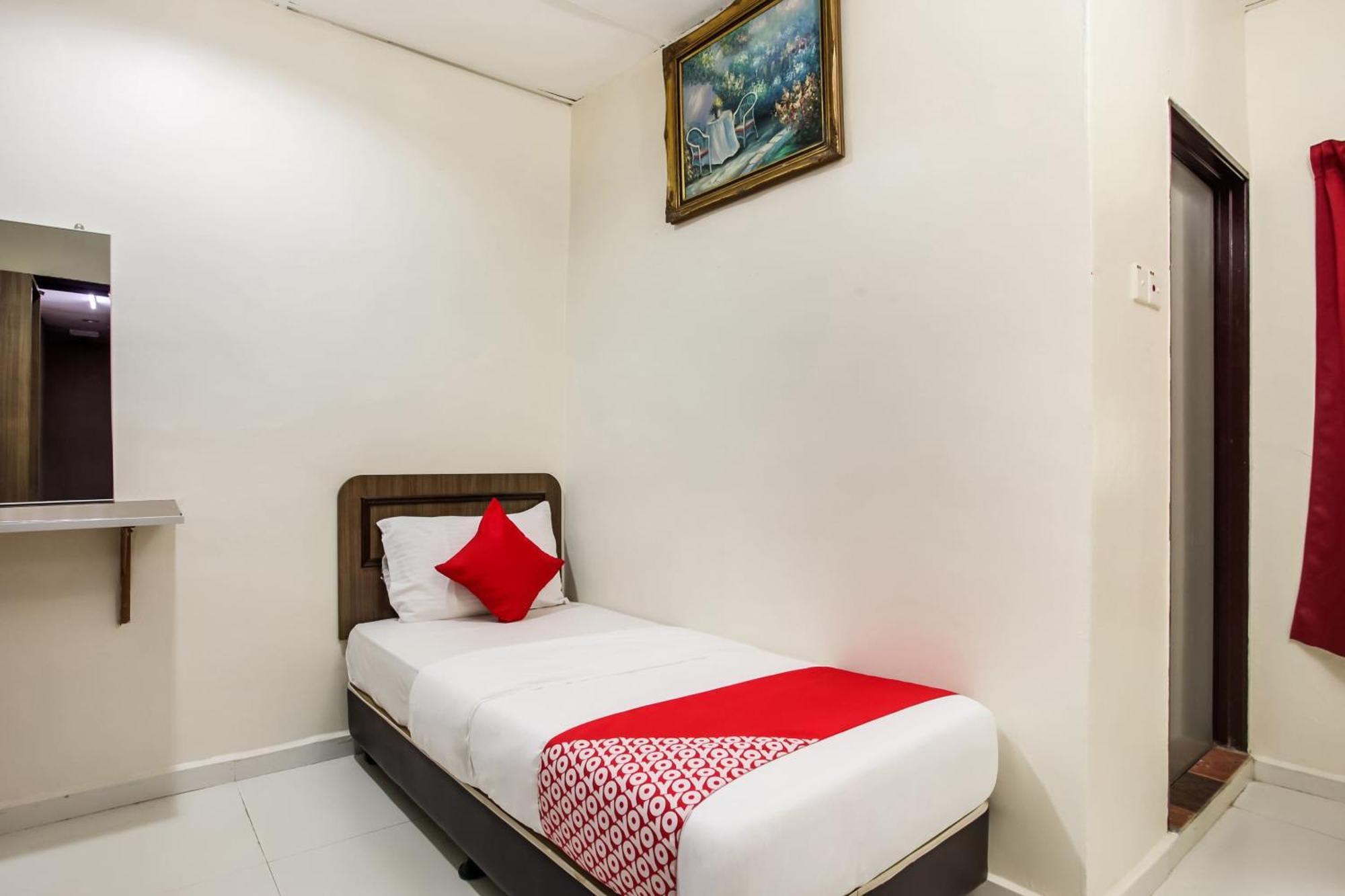 Super Oyo 89427 Kavanas Hotel Taiping Extérieur photo