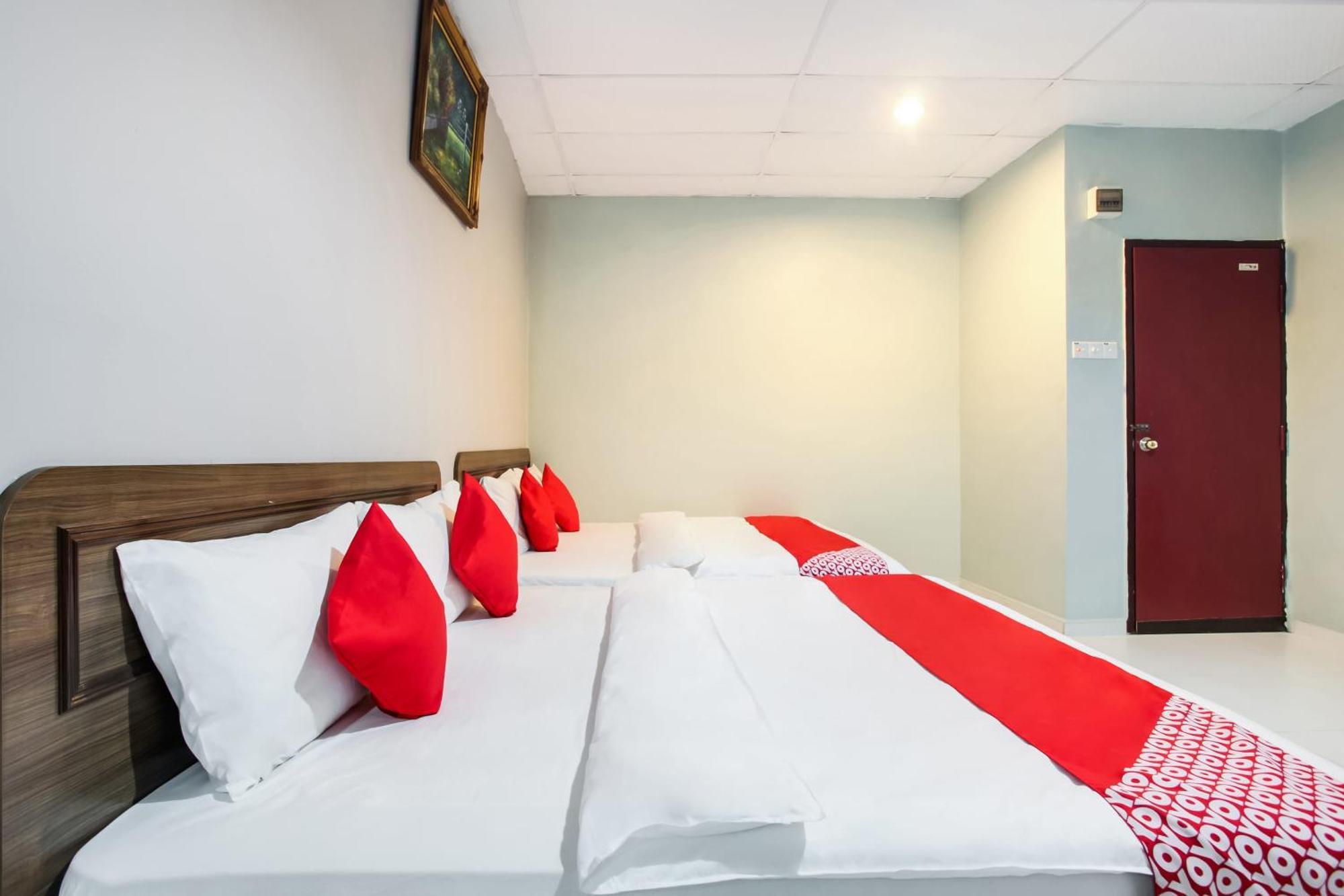 Super Oyo 89427 Kavanas Hotel Taiping Extérieur photo
