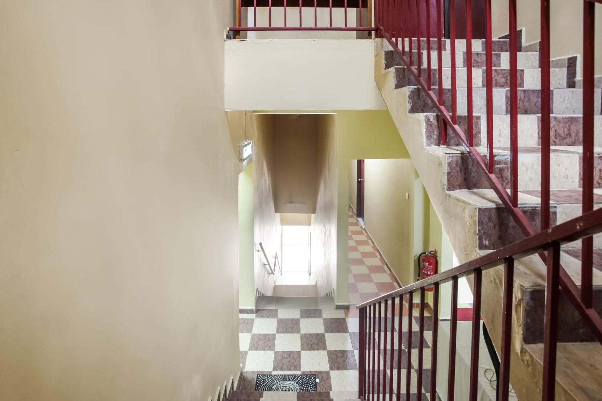 Super Oyo 89427 Kavanas Hotel Taiping Extérieur photo