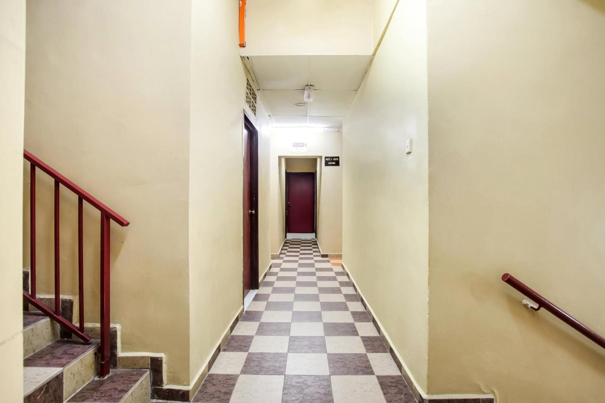 Super Oyo 89427 Kavanas Hotel Taiping Extérieur photo