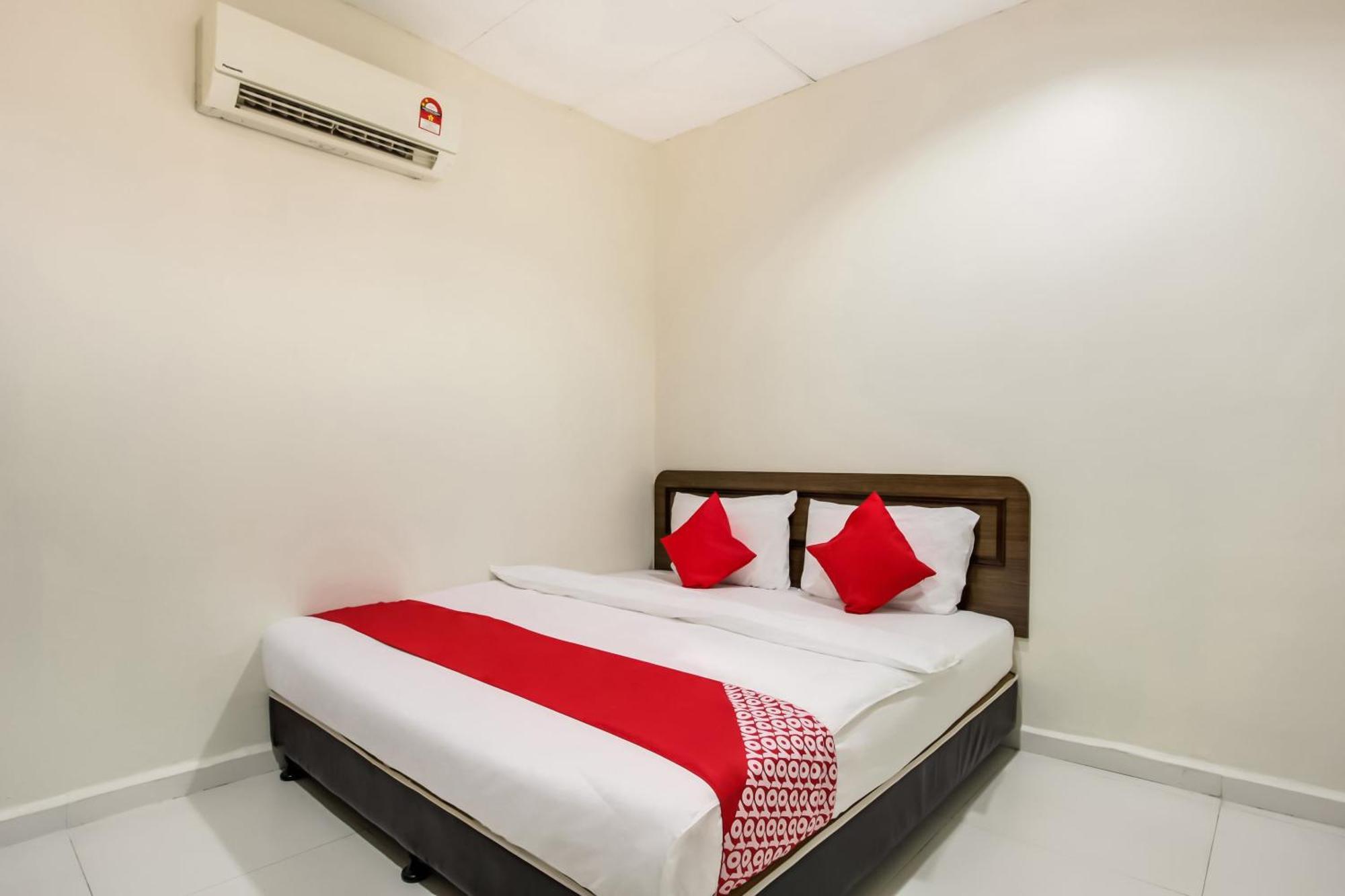 Super Oyo 89427 Kavanas Hotel Taiping Extérieur photo