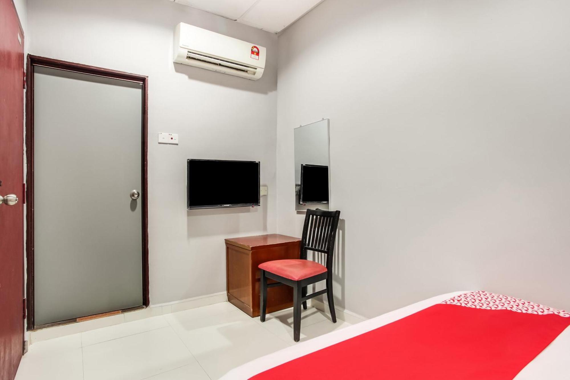 Super Oyo 89427 Kavanas Hotel Taiping Extérieur photo