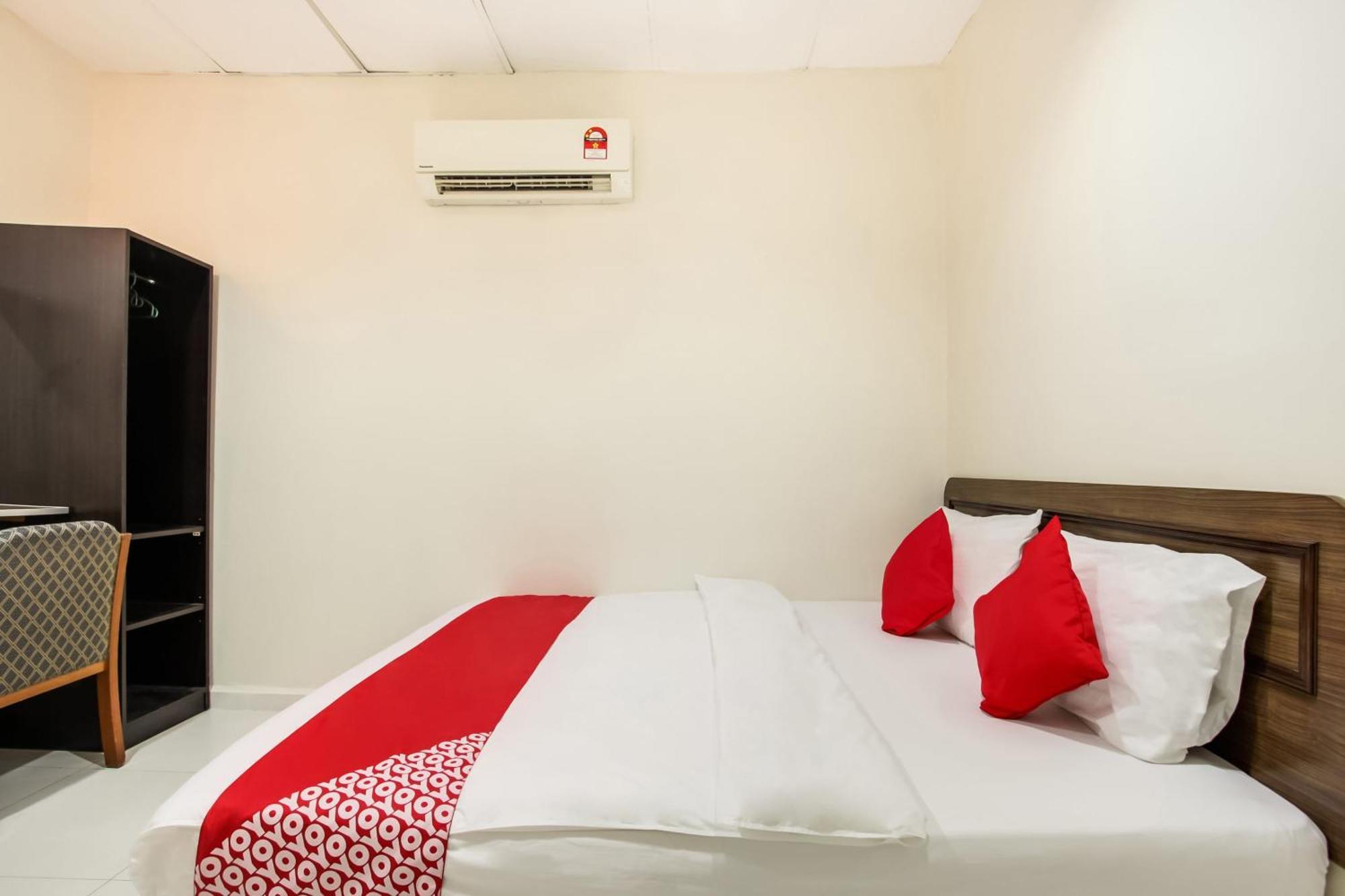 Super Oyo 89427 Kavanas Hotel Taiping Extérieur photo