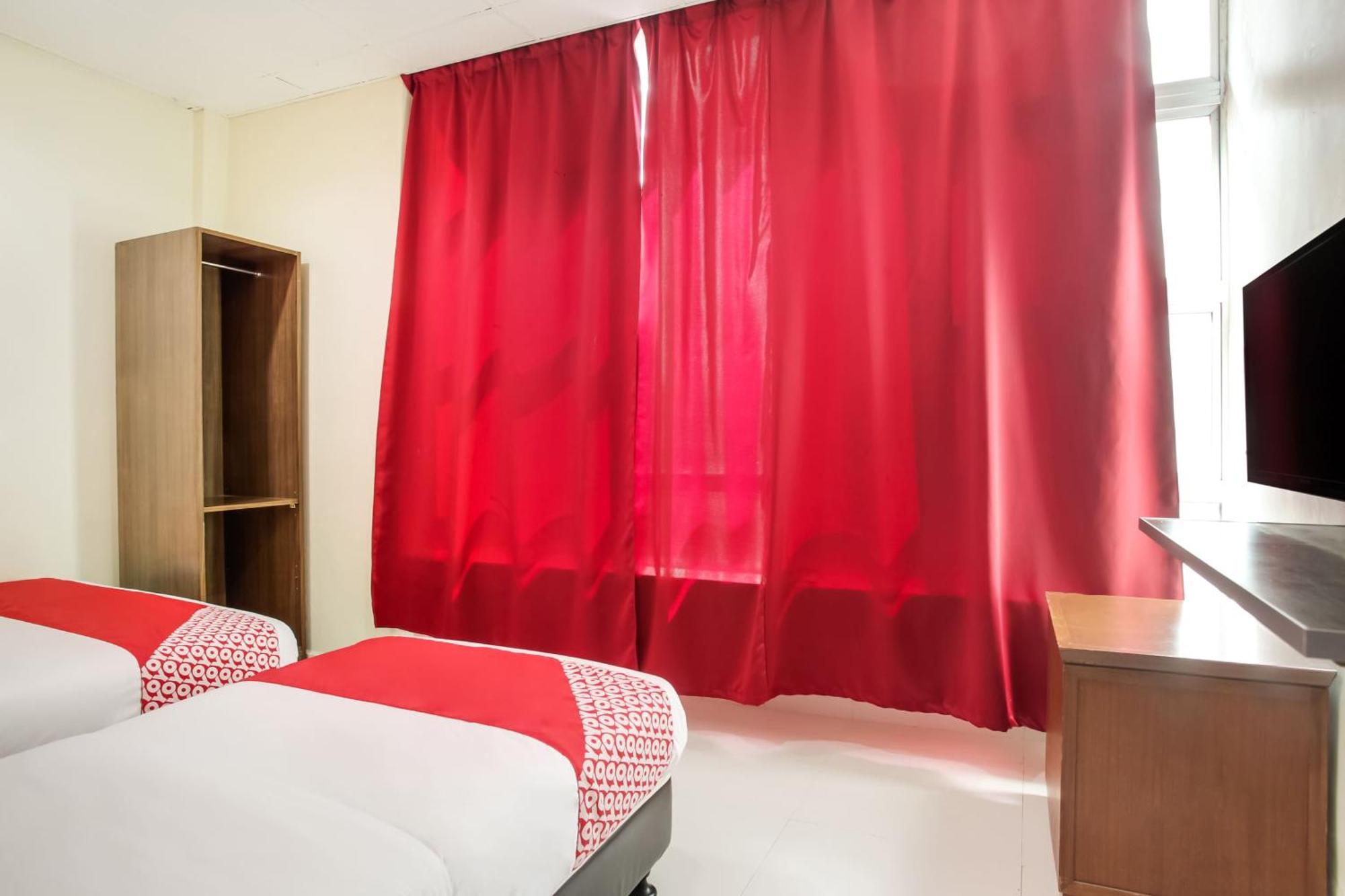 Super Oyo 89427 Kavanas Hotel Taiping Extérieur photo